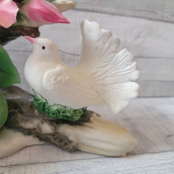 CAPODIMONTE BIRD FIGURINE OF TWO WHITE DOVES WITH PINK FLOWERS - Picture 6 of 10